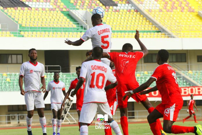 Championnat national D1  de football du Togo Clubs et arbitres se sont illustrés diversement lors de la  16ème journée